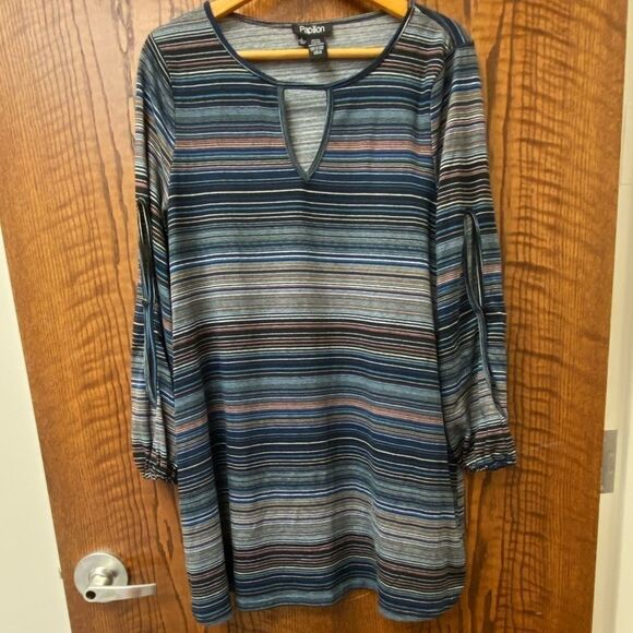 Papillon Blue Striped Cut‎ Out Sleeve Tunic Top - Picture 6 of 6